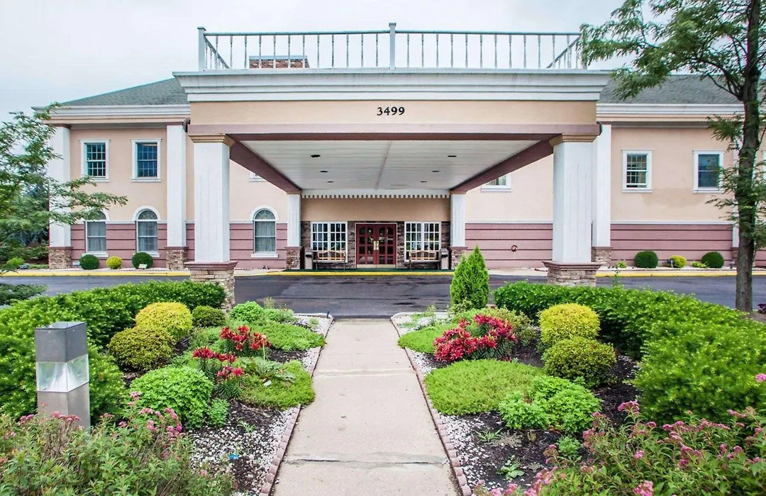Clarion Hotel Palmer Inn-1